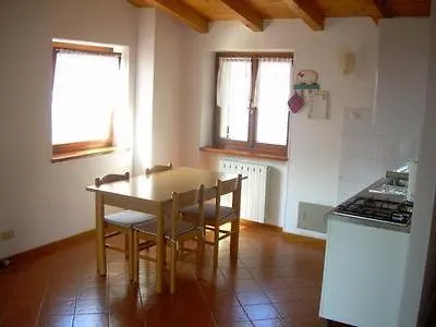 Appartamento Wohnung Laura Mit Seeblick Und Garten Sommavilla